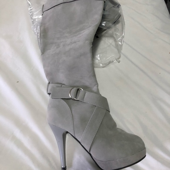 Boots - Picture 1 of 3